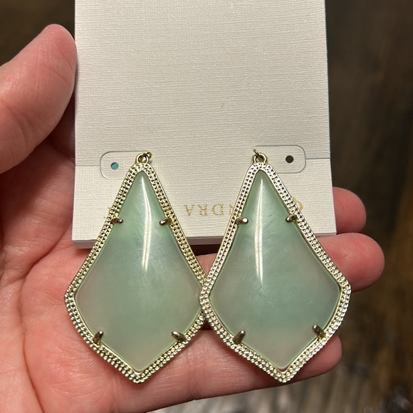 Kendra Scott Earrings - Picture 4 of 6